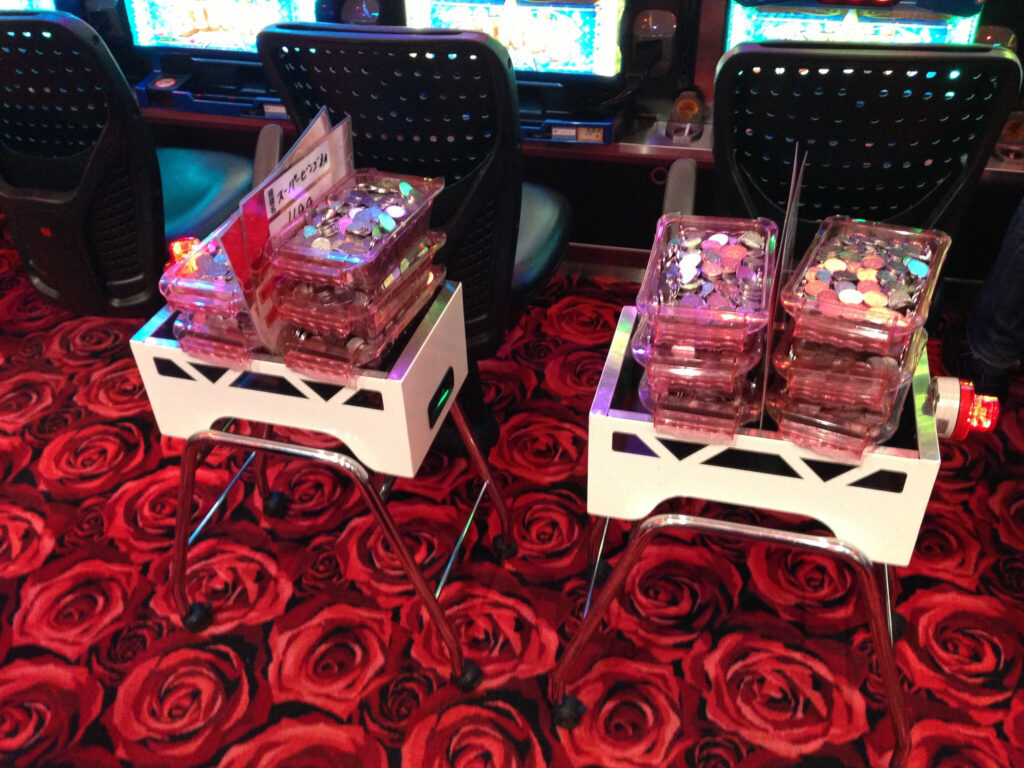 パチスロ「レア役」とは？確率・目押し方法・取りこぼしのリスクを解説